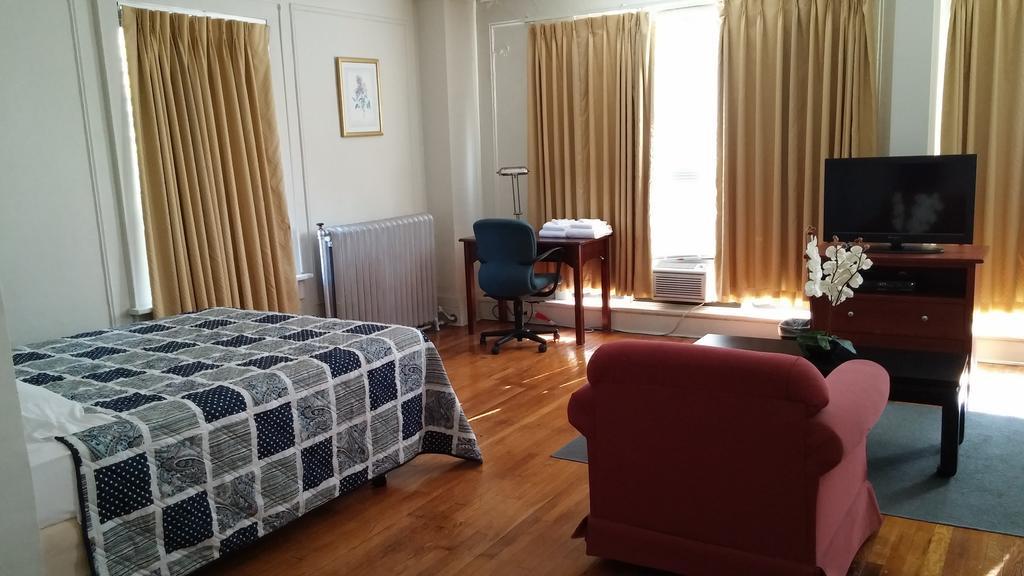 Hotel Riviera Newark Rum bild