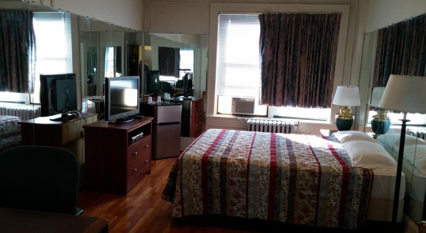 Hotel Riviera Newark Rum bild