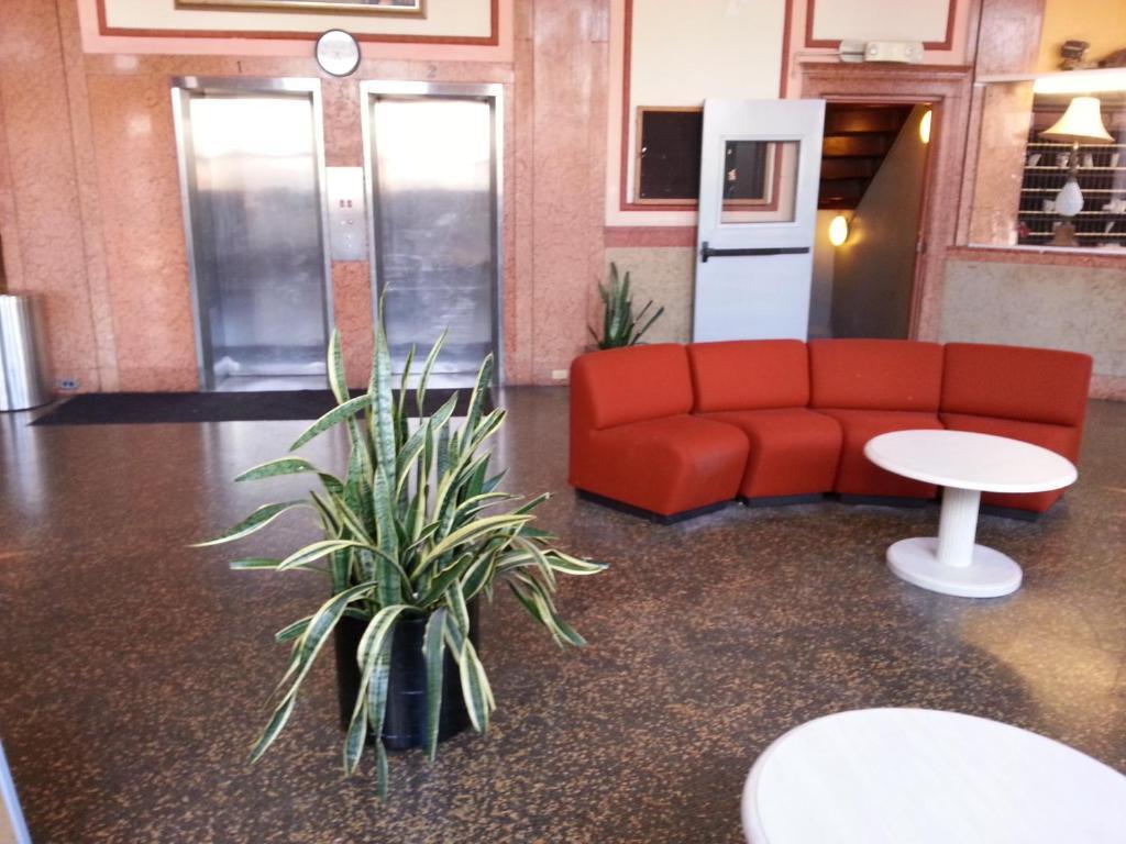 Hotel Riviera Newark Exteriör bild